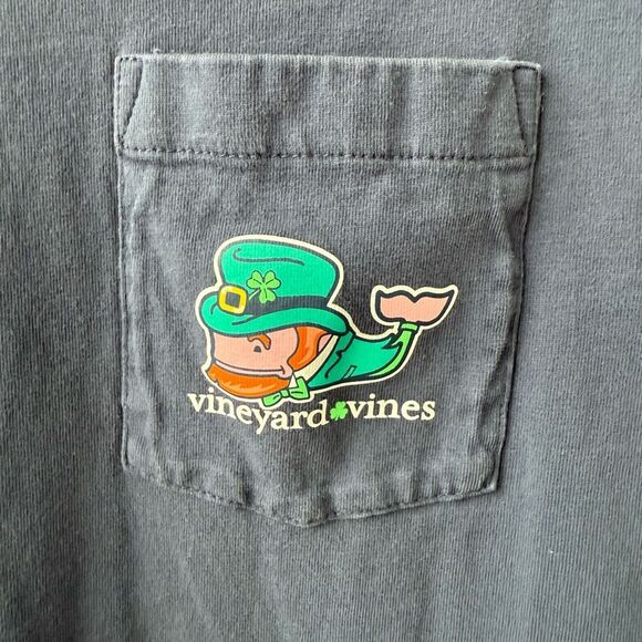 Vineyard Vines Long Sleeve Pocket Tshirt St Paddy’s Day M - Picture 3 of 5